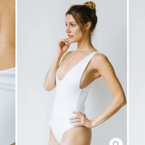 THE MINIMALIST LONG - Londre one piece flat white